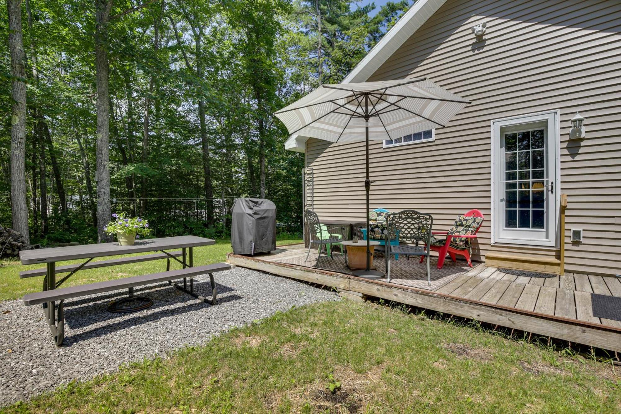 Maine Cottage With Dock And Kayaks, Near Augusta! Exterior photo